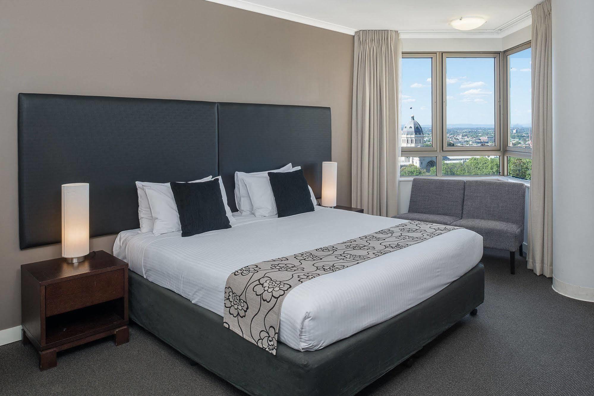 Mantra On The Park Aparthotel Melbourne Exterior foto